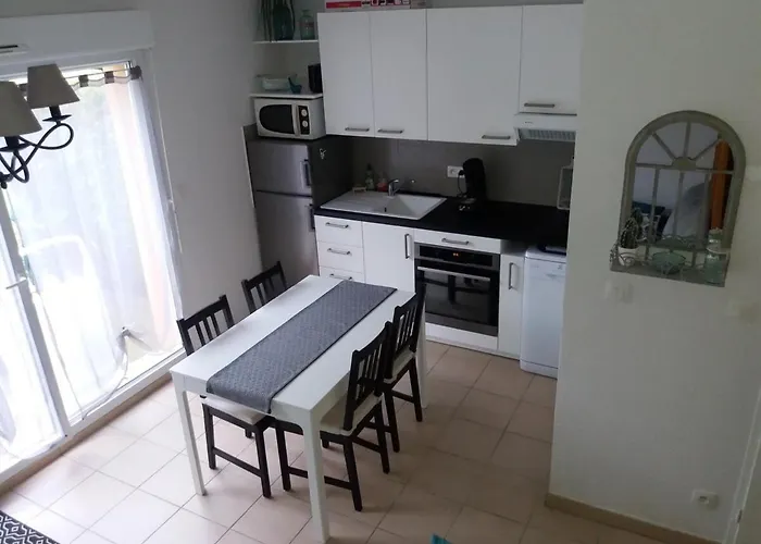 Agreable, Idealement Situe A *